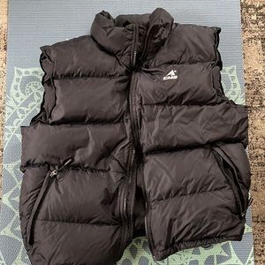 Men’s black EMS down puffy vest. Large.